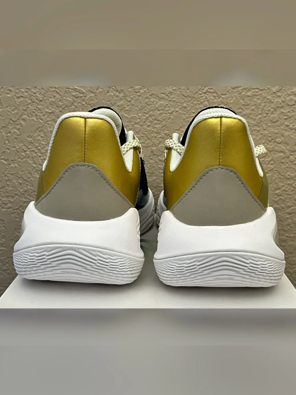 Under Armour Curry 11 Champion Mindset Shoes Big Boy Youth Size-7Y